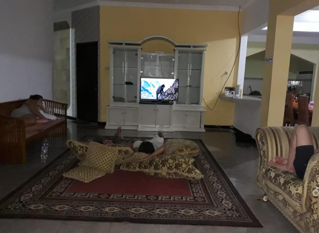 Dannu'S Homestay & Ijen, Bromo, Meru Betiri Sukomade Tours 外南梦 外观 照片