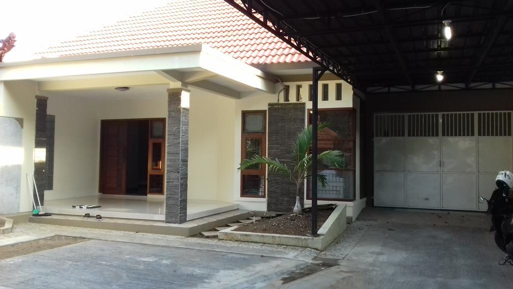 Dannu'S Homestay & Ijen, Bromo, Meru Betiri Sukomade Tours 外南梦 外观 照片